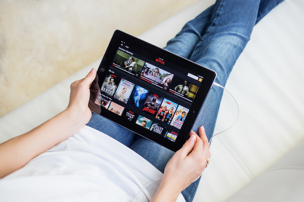 Netflix won't play on my projector or TV from my iPad